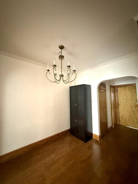 Building Photo - 2025 85th St