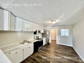 Building Photo - Newly Remodeled 2Bed/1Bath Duplex Off 58: ...