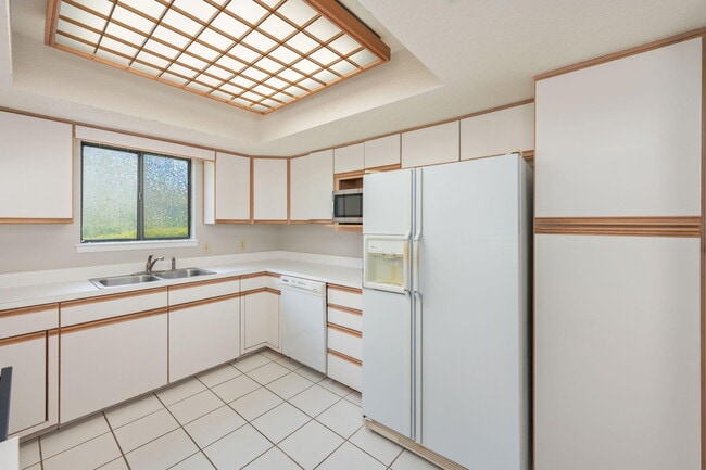 Building Photo - 1219 Oakmont Dr