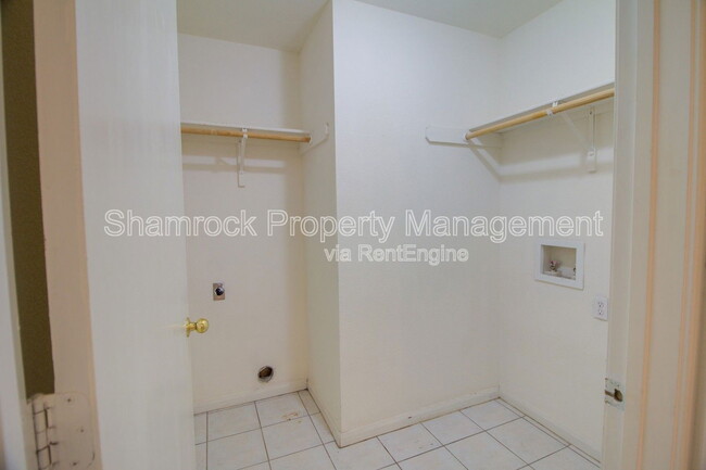 Building Photo - 10120 Cordoba Ct