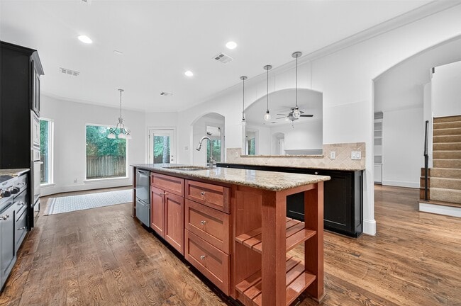 Building Photo - 6 S Berryline Cir