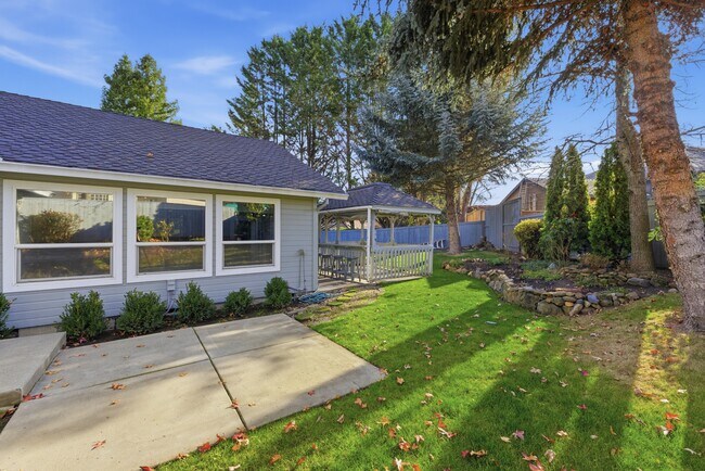 Building Photo - 1137 Riverrock Way