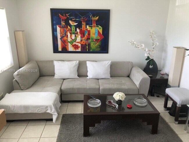 Building Photo - 358 Markham P