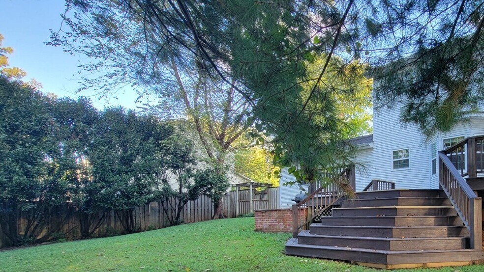 Building Photo - 9145 Fairhaven Pl