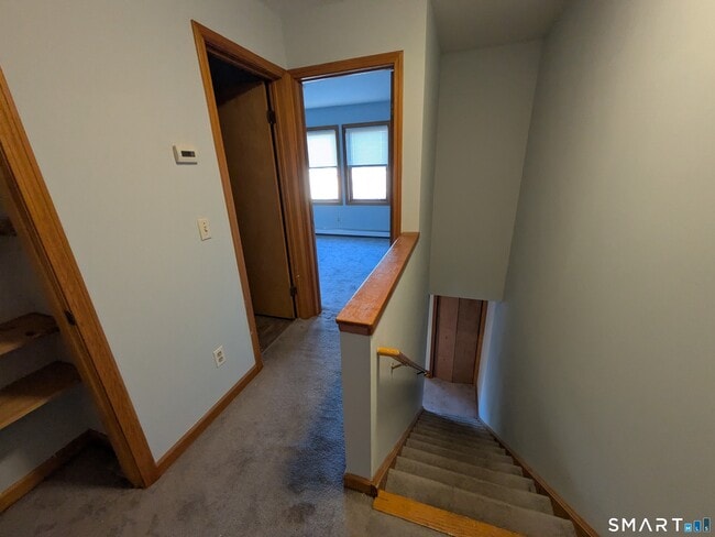 Building Photo - 998 Campbell Ave