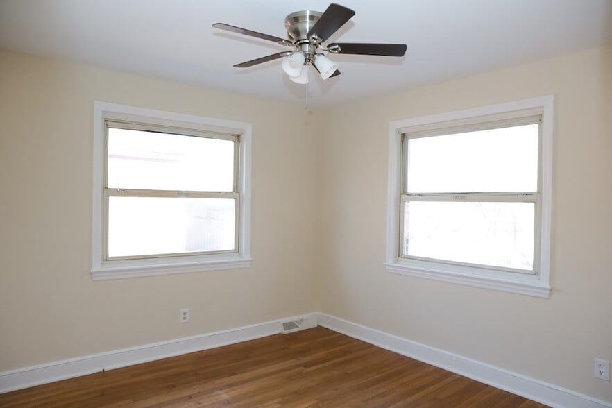 Building Photo - 1708 Walker Ave