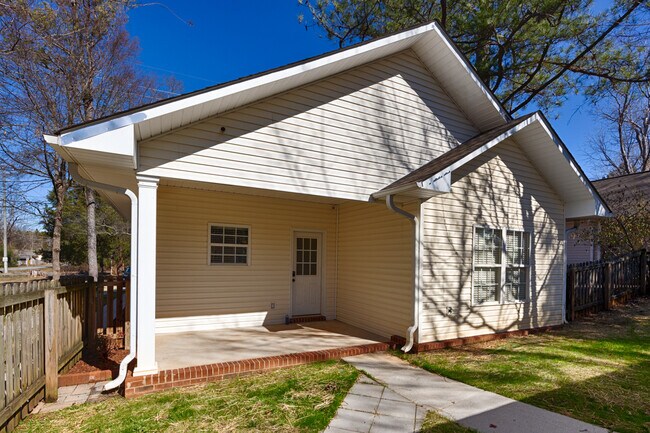 Building Photo - 202 Lanier Rd