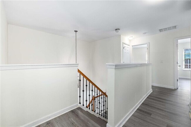 Building Photo - 4003 Labrador Way