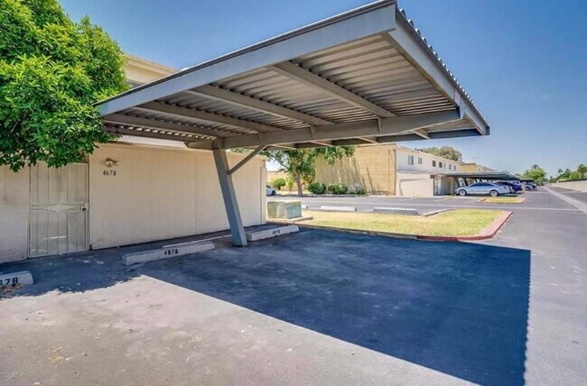 Building Photo - 4678 N 19th Ave