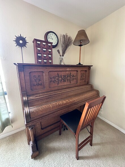 Second Bedroom - 7320 Hawthorn Ave