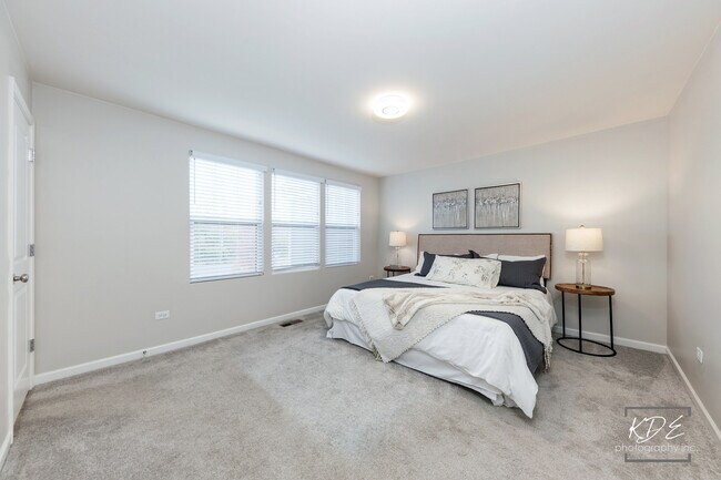 Building Photo - 2110 Weatherbee Ln