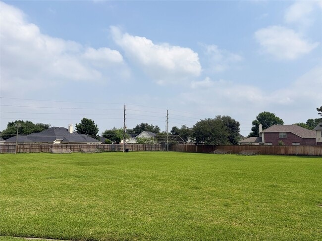 Building Photo - 17407 Chamberlain Dr