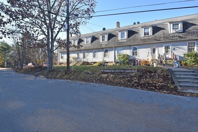 Building Photo - 32 Nelson St