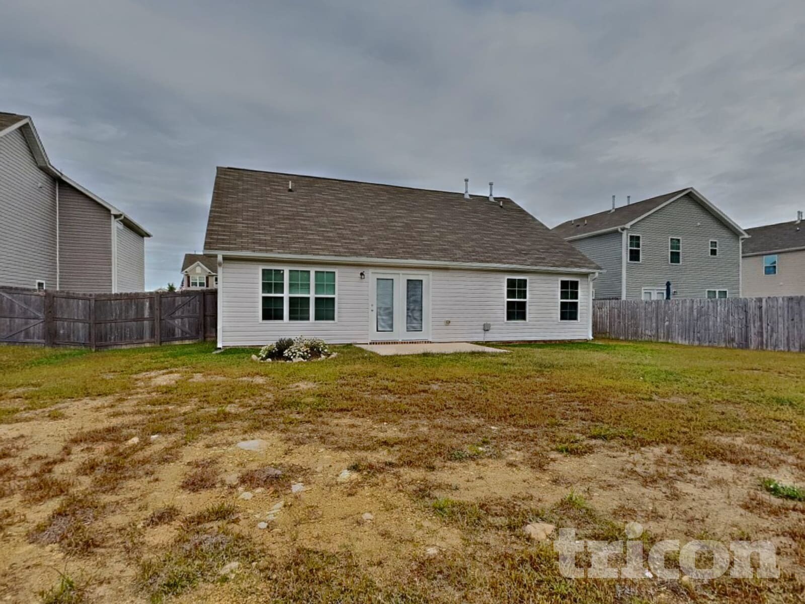 Building Photo - 219 Plains Dr