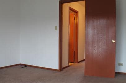 Building Photo - 363 Meadow Green Ln