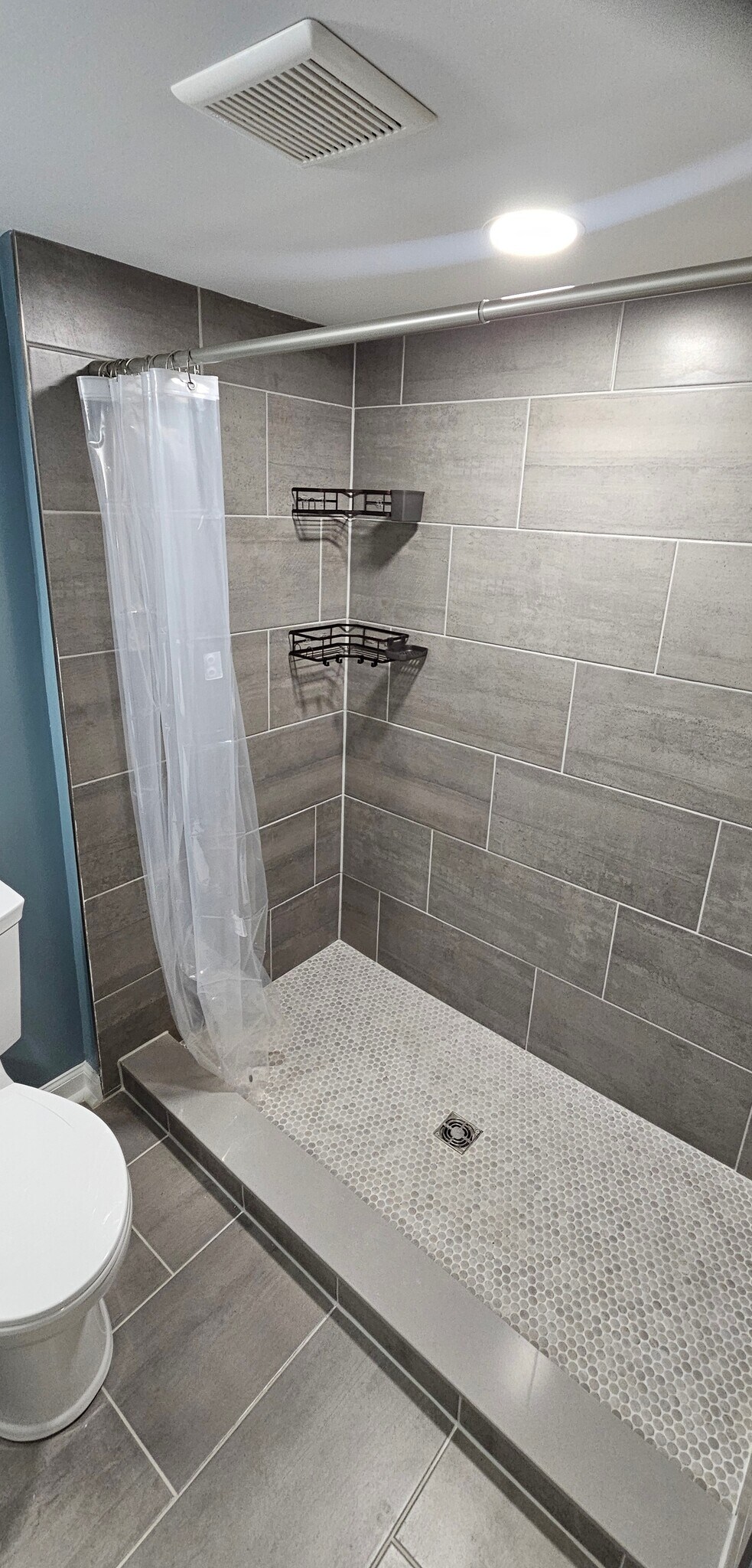 Building Photo - 4633 Kernwood Ave