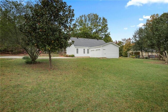 Building Photo - 1312 Lake Paradise Rd