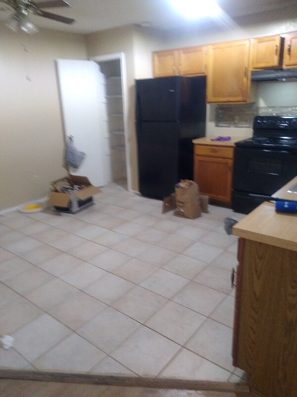 Building Photo - 415 Valley Mills Dr