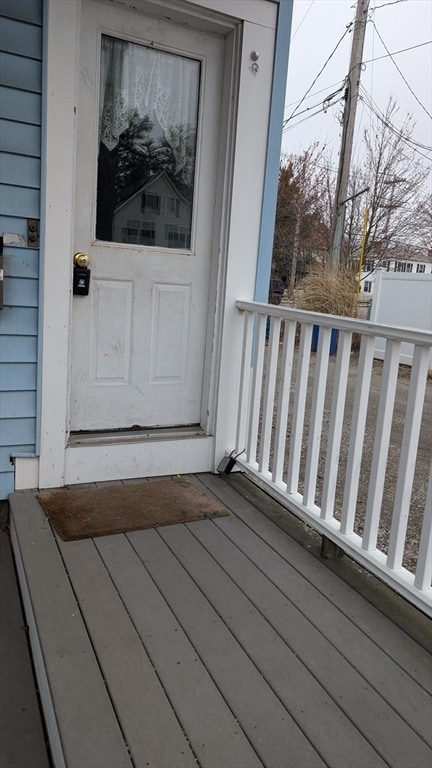 Building Photo - 716 Main St