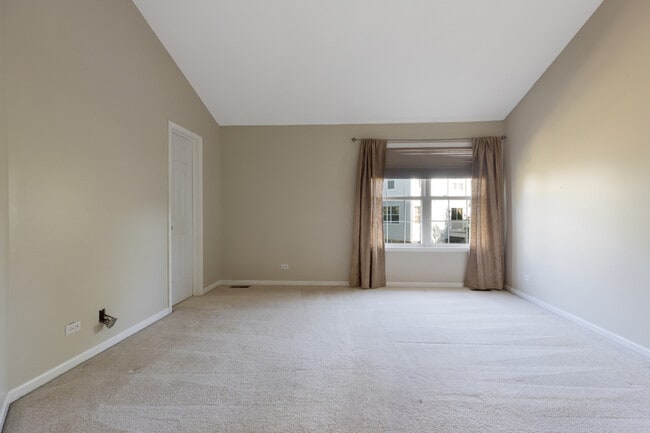 Building Photo - 1483 Ashbury Ln W