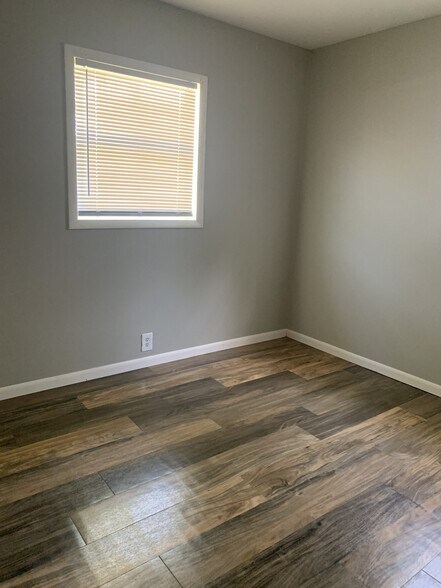 Building Photo - 10614 McPherson St