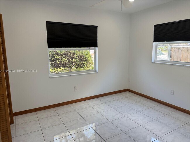 Building Photo - 11004 SW 154th Terrace