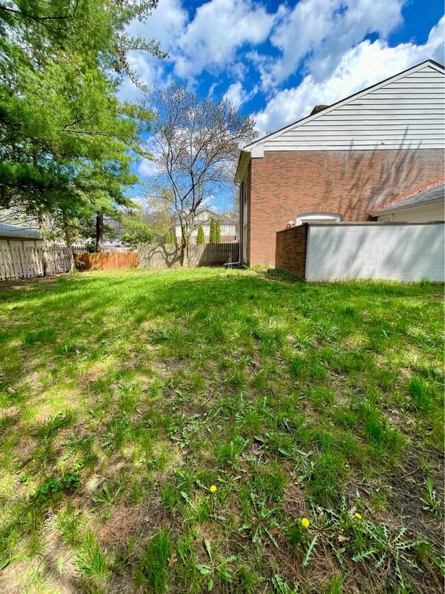 Building Photo - 4917 Artcrest Dr