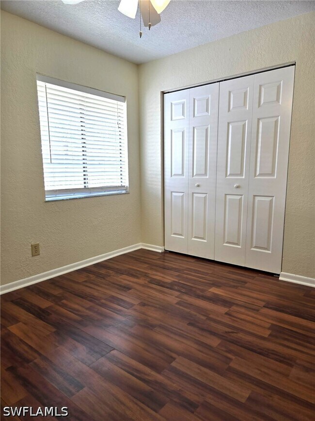 Building Photo - 4615 Bayshore Dr