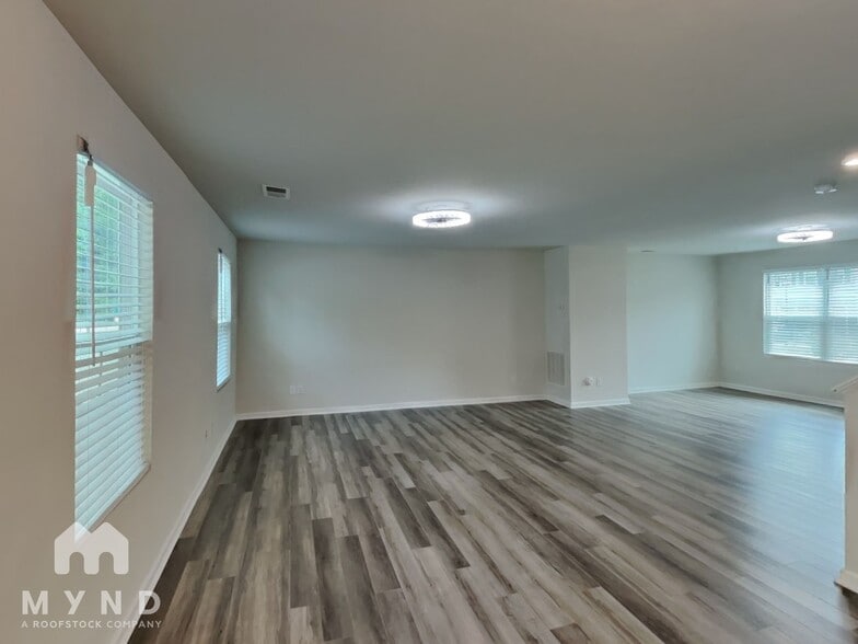 Building Photo - 7013 Ludell Ln