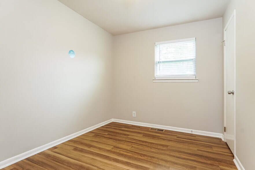 Building Photo - 201 Beechwood Dr