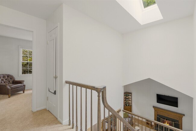 Building Photo - 9 Northbridge Pl