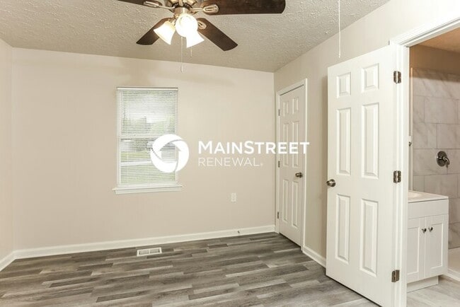 Building Photo - 4 Bedroom Pet-Friendly Home in ATLANTA, GA with Main Street Renewal