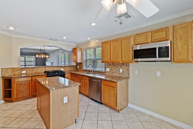 Building Photo - 3904 Ivywood Dr