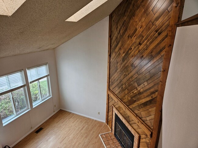 Building Photo - Adorable Loft Style One Bedroom Condo Steps from Buckley AFB