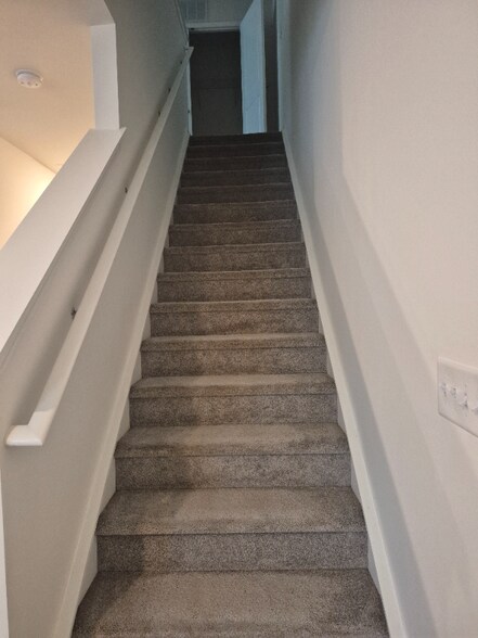 Building Photo - 120 Fosters Gln Pl