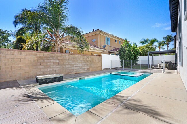 Building Photo - 4386 Bayhill Ln