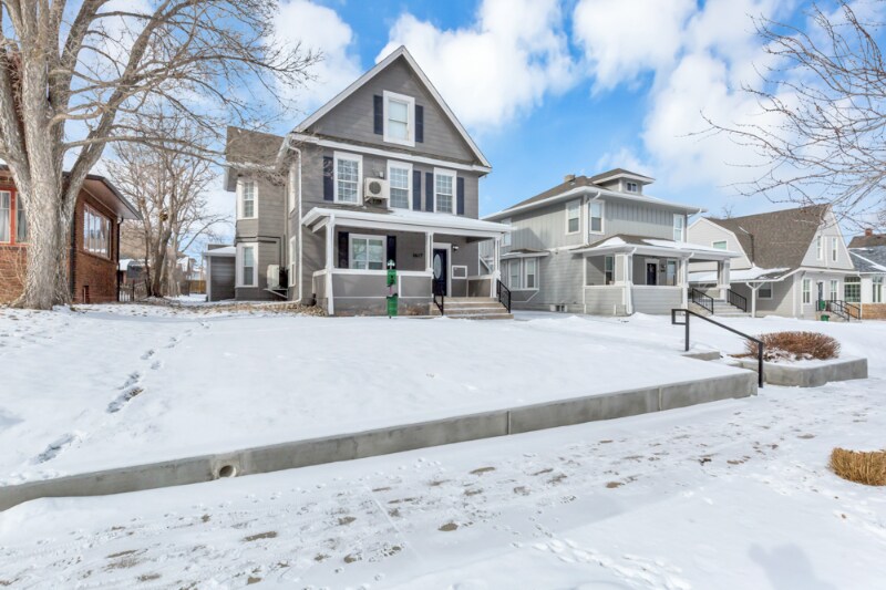 Building Photo - 1617 10th Ave