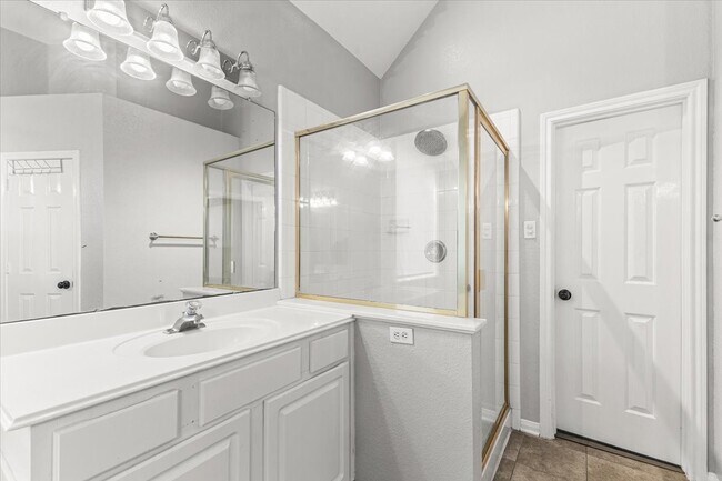 Building Photo - 2222 Keeran Point Ct