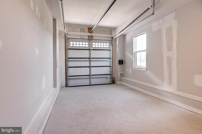 Building Photo - 1743 Dunnington Pl