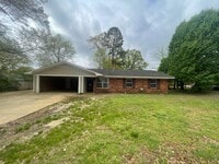 Building Photo - Renovated 3 Bedroom 2 Bath Home for Rent with 2 Car Garage!