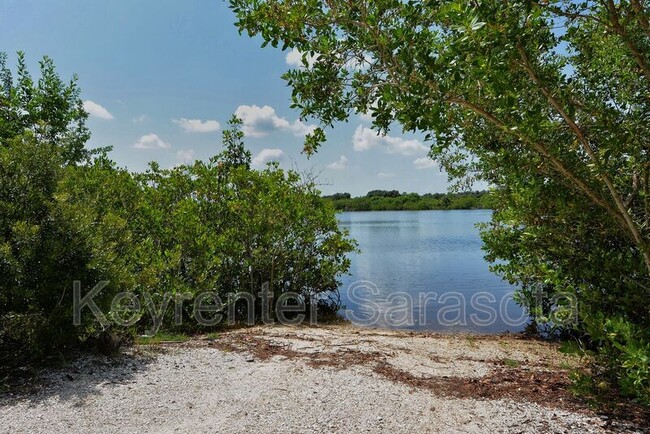 Building Photo - 1030 Tidewater Shores Loop