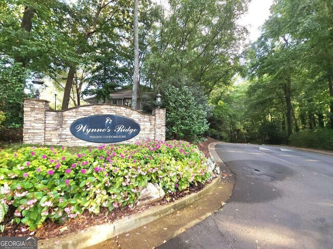 Building Photo - 602 Wynnes Ridge Cir SE
