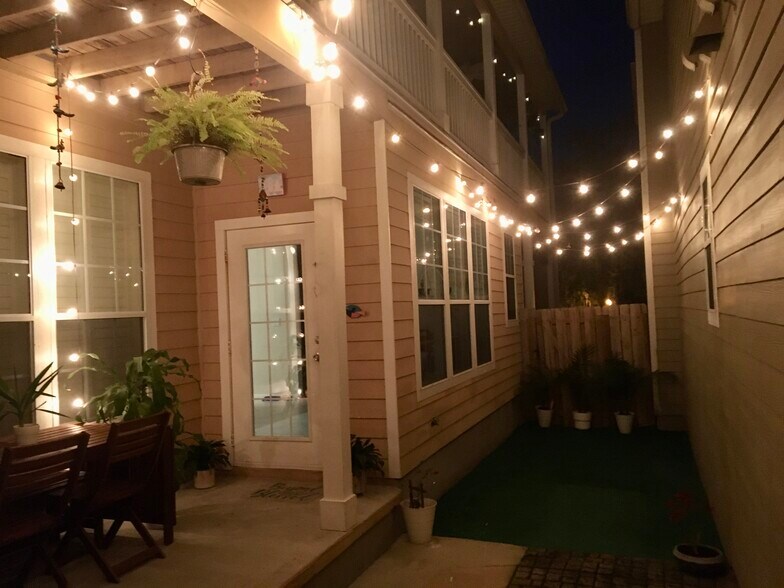 Building Photo - 11647 NW 18th Pl