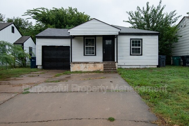 Primary Photo - 3316 S Meta Ave