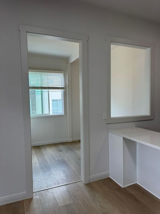 Building Photo - 169 Fair Oaks St