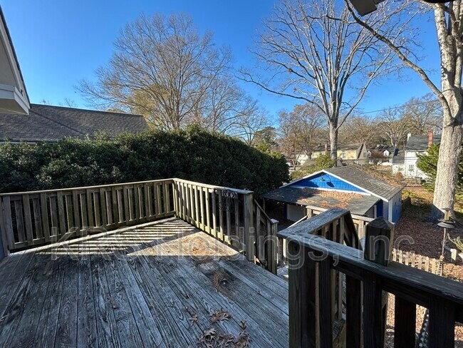 Building Photo - 35 Westover Rd