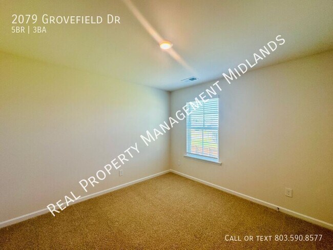 Building Photo - 2079 Grovefield Dr