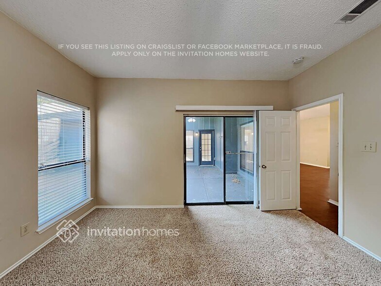 Building Photo - 2031 Crestside Dr