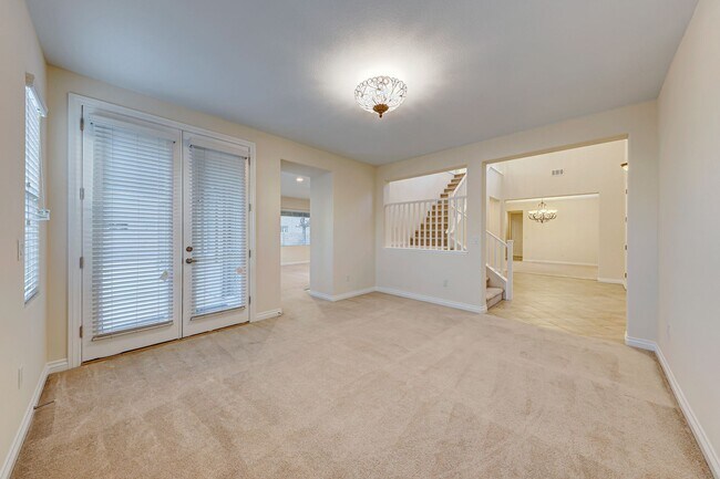 Building Photo - 5 Bedroom Corner Lot Home in Gated Community!