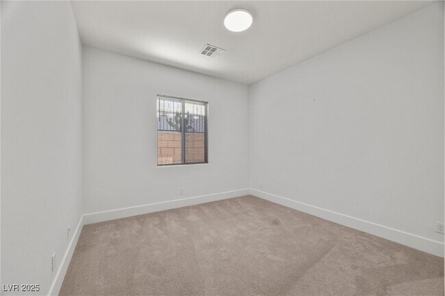 Building Photo - 6243 Carol Butte Ct
